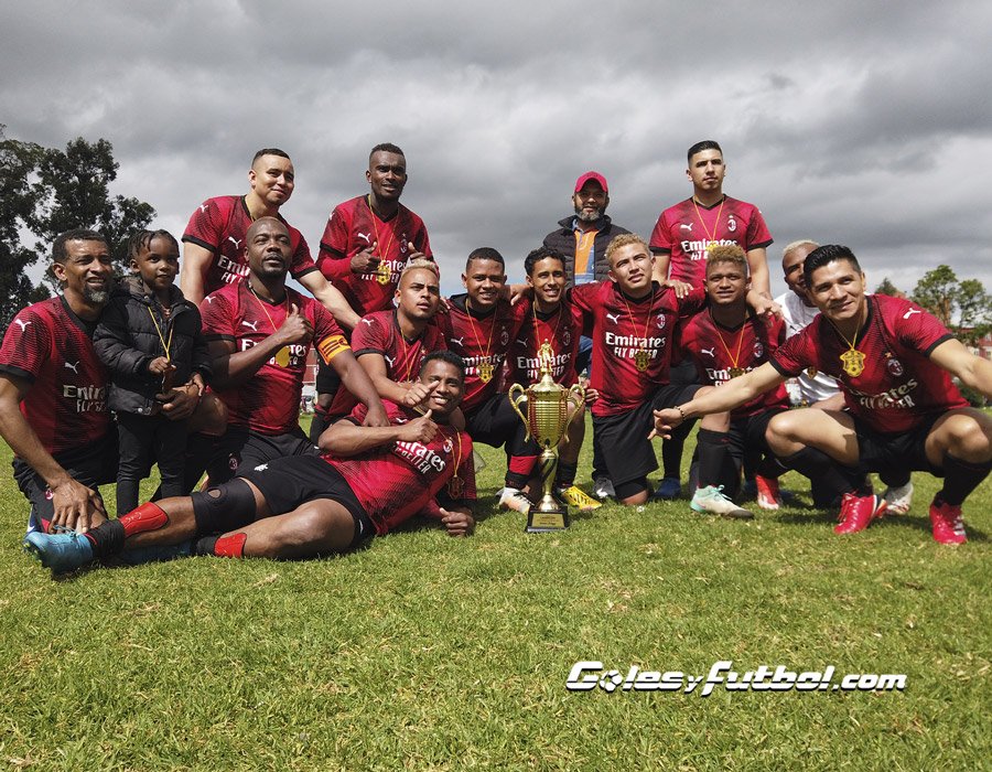 Torneo de fútbol aficionado en Bogotá