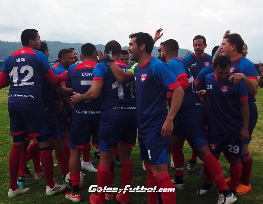Equipo de fútbol 8 en bogotá