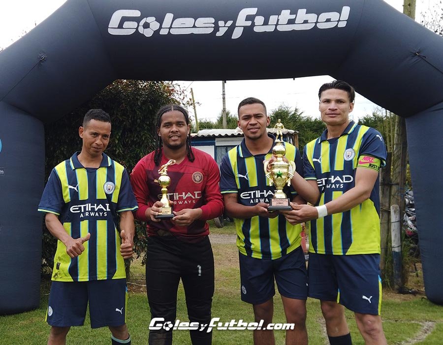 Campeones del torneo de fútbol 8 en Bogotá